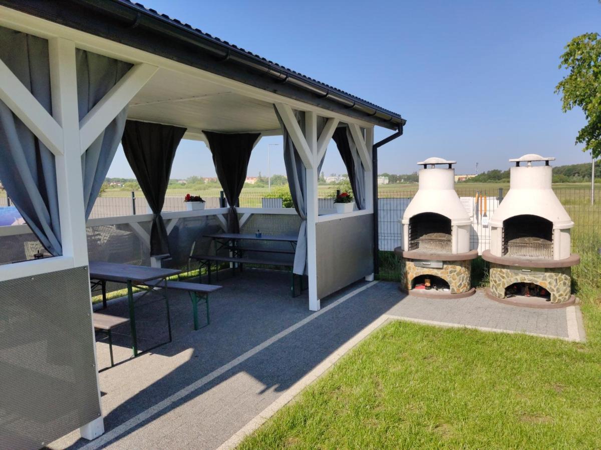 Aurora Ustka-Przewloka公寓式酒店 外观 照片